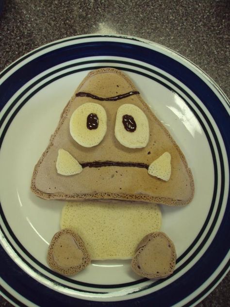 Goomba pancake from Super Mario Bros, birthday breakfast. Mario Themed Breakfast, Mario Breakfast Ideas, Super Mario Pancakes, Mario Pancakes, Mario Breakfast, Seasonal Pancakes, Pancake Board, Pancake Ideas, Epic Universe