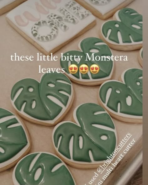 Monstera Leaf Cookies, Monstera Leaf Cookies Decorated, Plant Cookies Decorated, Plant Sugar Cookies, Plant Cookies, Realtor Cookies, Jungle Cookies, Leaf Sugar Cookies, Decorator Cookies