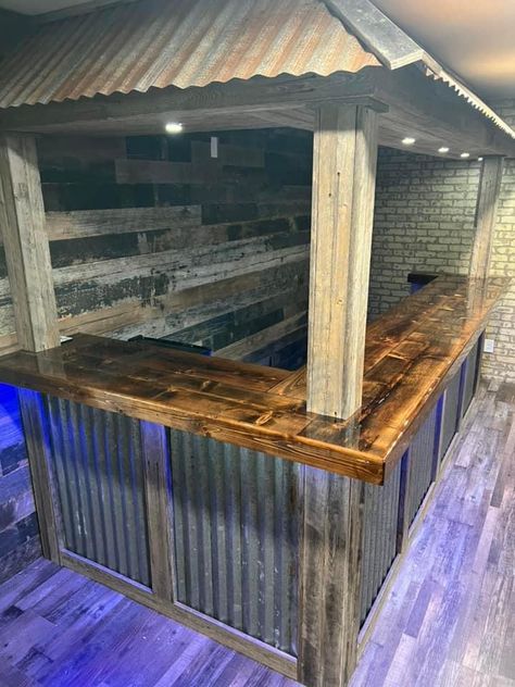 Barn Bar Ideas, Shop Bar Ideas, Garage Bar Ideas, Fresh Restaurant, Barn Bar, Garage Storage Diy, Rustic Basement Bar, Diy Garage Cabinets, Diy Garage Organization