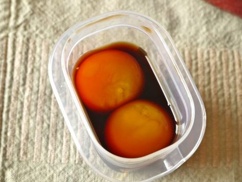 Egg Yolk Sauce, Egg Yolk Uses, Soy Sauce Eggs, Cured Egg Yolk, Soy Eggs, Cured Egg, Pickled Eggs, Soya Sauce, How To Cook Rice