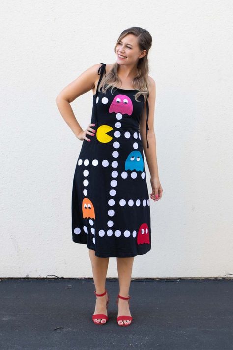 Diy Pacman Costume, Pacman Costume, Pac Man Costume, Beanie Baby Costumes, Paper Doll Costume, Quick Halloween Costumes, Lego Costume, Halloween Club, Diy Couples Costumes