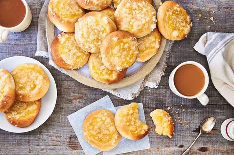 Kolaches, Sweet & Savory | King Arthur Flour: Tender, buttery yeast buns stuffed with sweet or savory filling. Yeast Buns, Breakfast Sausage Links, Sweet Savory Recipes, Bread Puddings, Cinnamon Swirl Bread, King Arthur Baking, Bread Shop, Swirled Bread, King Food