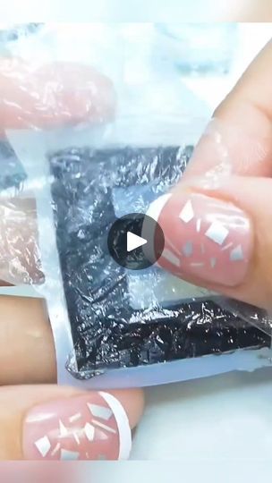 Lights In Resin, Beaded Projects, Resin Crafts Tutorial, Resin Projects, Crafting Ideas, Aurora Borealis, Space Art, Resin Crafts, Epoxy Resin