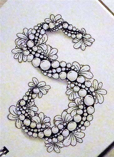 Zentangle Flowers, Zen Doodle Patterns, The Letter S, Zentangle Artwork, Tangle Doodle, Zen Doodle Art, Zentangle Designs, Doodle Inspiration, Tangle Art