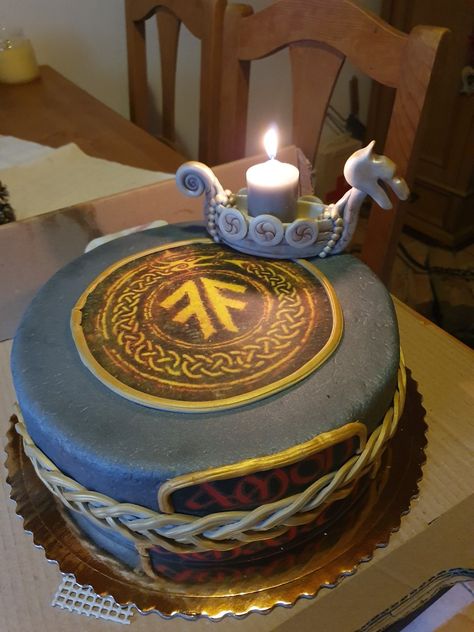 Special cake for my mother to her birthday Vikings Cake Ideas, Viking Cake, Knight Cake, 25 Cake, Viking Birthday, Amon Amarth, Special Cake, Novelty Cakes, My Mother