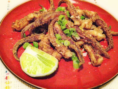 Squid Tentacles Recipe, Squid Tentacles, Salt And Pepper Squid, Octopus Recipes, Squid Recipes, Hawaiian Dishes, Five Spice, Chinese Recipe, Summer Meal