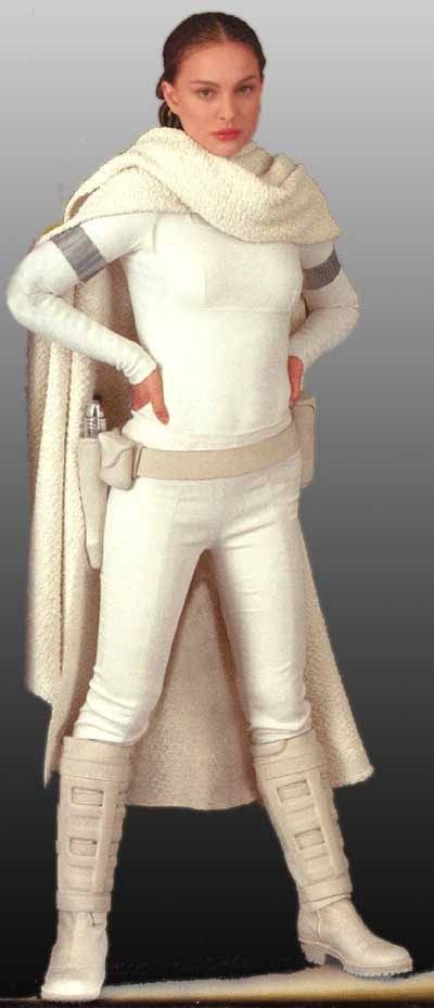 Next years costume. Padme Amidala from Star Wars Attack Of The Clones Padme Costume, Disfraz Star Wars, Star Wars Padme Amidala, Star Wars Attack Of The Clones, Star Wars Padme, Dark Vador, Diy Kostüm, Parisienne Chic, Padme Amidala