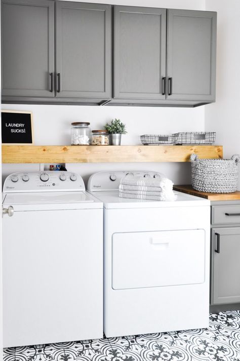 Modern Farmhouse Laundry Room, Organization Laundry, Laundy Room, Laundry Room Organization Storage, Laundry Room Colors, Laundry Room Storage Shelves, Laundry Room Ideas Small Space, Small Laundry Room Organization, Room Storage Diy