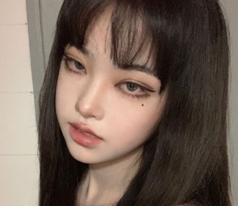 Faaaariii Tomie, Tomie Cosplay, Aesthetic Cybercore, Rp Aesthetic, Ulzzang Aesthetic, Asian Makeup Looks, Korea Makeup, Ethereal Makeup, Cute Makeup Looks