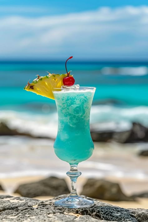 Blue Hawaiian Blue Hawaiian Drink, Blue Hawaiian Cocktail, Paradise Drink, Hawaiian Drinks, Hawaiian Cocktails, Light Appetizers, Beach Cocktails, Blue Drinks, Classic Cocktail Recipes