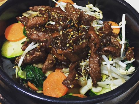 Bi Bim Bop Bim Bop, Cooked Carrots, Korean Dishes, Stone Bowl, Chinese Recipes, No Bean Chili, Traditional Korean, Bean Paste, Indian Cooking