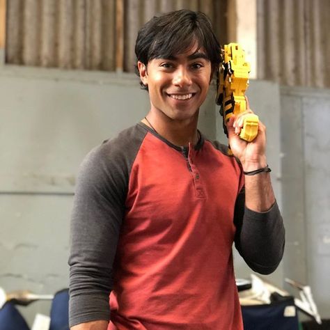 Brennan Mejia no Instagram: “Back in the day 🙂 What’s your favorite episode of Power Rangers, Dino Charge or otherwise? #tbt #dinocharge #powerrangers #hasbro…” Power Rangers Operation Overdrive, Power Rangers Megaforce, Power Rangers Dino Charge, All Power Rangers, Power Rangers Dino, Chris Evans, Power Rangers, Back In The Day, Mens Tshirts