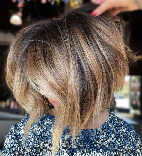 Short Light Brown Hair With Blonde Highlights Bob Hairstyles, Brown Bob With Blonde Highlights, Hair Color For Women Over 60, Dark Caramel Hair Color, Short Balayage, Sunkissed Hair, Best Bob Haircuts, Bob Cuts, Hair Color Caramel