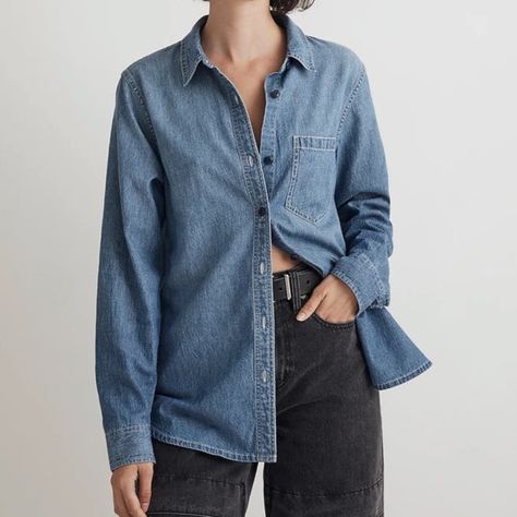 Description - Brand: Madewell - Item: Shirt - Size: Xs - Color: Denim - Condition: New With Tag - Material: 100% Cotton Measurements -Pit To Pit 19'' -Shoulder To Shoulder: 15'' -Underarm Sleeve Lenght: 19'' -Length: 26'' Laying Flat Measurments 1 Business Day Shipping 0949 Jean Shirt, Nike Tennis Dress, Flutter Sleeve Top, Madewell Denim, Tennis Dress, Fit N Flare Dress, Fall Winter Outfits, Blue Blouse, Retro Dress