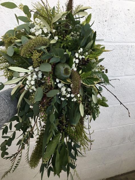 Foliage Bridal Bouquet, Mossy Wedding Bouquet, Fern Flower Arrangements Wedding, Swamp Bouquet, Fern Bridal Bouquet, Bridal Bouquet Green, Shrek Wedding, Italy Flowers, Fern Bouquet