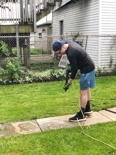 Powerwashing Tips, Power Washing Tips, Pressure Washing Tips, Renovating Kitchen, Exterior Backyard, Outdoor Room Ideas, Pressure Washing Business, Bathroom Renovation Diy, Driveway Patio