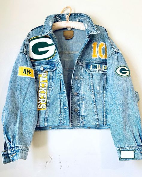 Jean Jacket Cricut Ideas, Painted Game Day Jean Jacket, Nfl Jean Jacket Diy, Disney Jean Jacket Diy, Football Jean Jacket Diy, Gameday Jean Jacket, Nfl Denim Jacket, Jean Jacket With Patches Diy, Packers Game Day Outfit