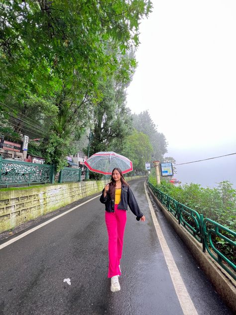 Mountain 
Vacation outfit 
Vacation fashion 
Nainital 
Uttarakhand 
Indian girls
Desi aesthetic Vacation Outfits Mountain, Nainital Photography Ideas, Nainital Outfit Ideas, Darjeeling Outfit Ideas, Mountain Outfit Aesthetic, Nainital Aesthetic, Mountain Vacation Outfits, Nainital Photography, Funky Frames