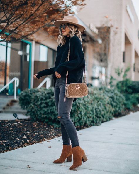 October Top Ten | Cella Jane Looks Country, Streetwear Mode, Winter Mode, Mode Casual, Outfit Trends, Outfits With Hats, Mode Inspo, Outfit Inspo Fall, Fall Fashion Outfits