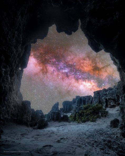 ITAP of the Galactic Core in Kauai, HI : itookapicture Eric Core, Cloudy Nights, + Core + Aesthetic, Photography Techniques, Kauai, Milky Way, Galaxy Wallpaper, Night Sky, Night Skies