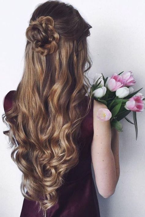 Half Up Curls, Quinceanera Hairstyles, Prom Hairstyles For Long Hair, Super Hair, Prom Hairstyles, Long Straight Hair, Wedding Hairstyles For Long Hair, Half Up Hair, Long Curly Hair