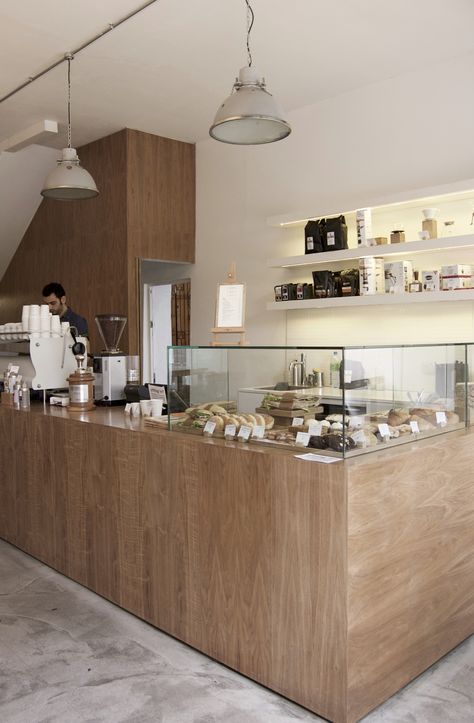 Small Coffee Shop Design Ideas Interiors, Minimalist Coffee Shop, Wood Shops, Cafe In London, Coffee Shop Counter, Shop Counter Design, Healthy Cafe, Wood Cafe, Cafe Counter