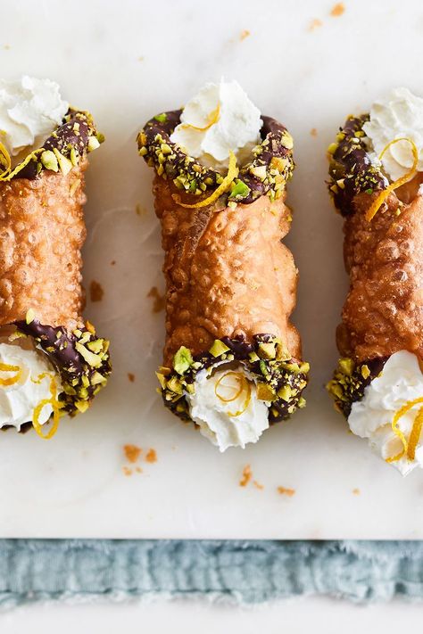 Cannoli Fine Dining, Comfort Deserts, Christmas Cannoli, Vegan Cannoli Recipe, Vegan Cannoli, Coconut Cream Uses, Brandy Snap, Pretzel Sandwich, Vegan Naan