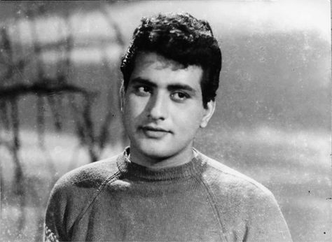 Old Bollywood Actors, Best Movies List, Manoj Kumar, Old Bollywood Songs, Bollywood Pictures, Film Icon, Bollywood Cinema, Latest Funny Videos, Bollywood Gossip