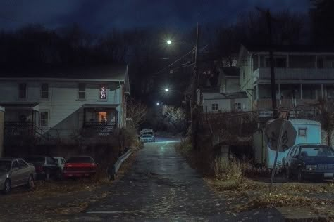 Liminal House Aesthetic, Small Town Horror Aesthetic, Small Town Mystery, Midwest Emo, Small Town America, Southern Gothic, Liminal Spaces, Tokio Hotel, Pretty Places