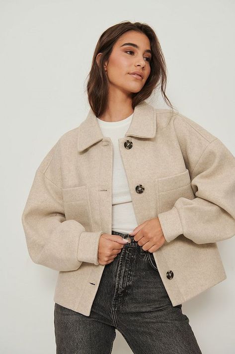 Wool Jacket Outfit, Cream Jacket Outfit, Beige Jacket Outfit, Short Jacket Outfit, Oversized Jacket Outfit, Cropped Jacket Outfit, Jacket Outfit Women, Mantel Beige, Beige Vest