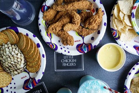 How to Host A "Taste of Thrones" Viewing Party - The Windy City Dinner Fairy House Of The Dragon Snacks, House Of The Dragon Watch Party, Watch Party Ideas, Medieval Birthday, Iron Islands, Dragon Watch, Cinnamon Schnapps, Spicy Drinks, Game Of Thrones Party