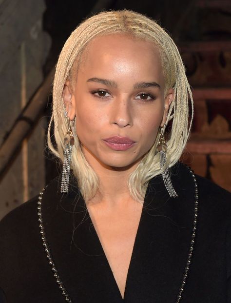 20 Celeb-Inspired Bob Haircuts for Different Face Shapes Zoe Kravitz Style, Zoe Isabella Kravitz, Zoë Kravitz, Best Makeup Tips, Band Rock, Queen Hair, Zoe Kravitz, Celebrity Hair Stylist, Celebrity Beauty