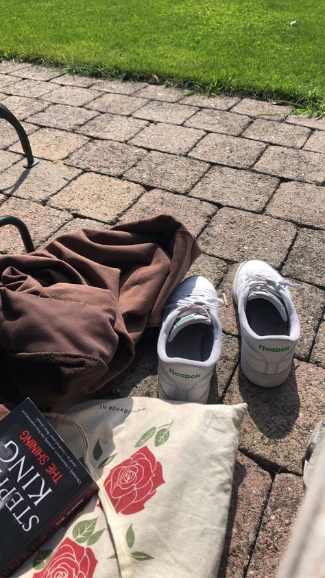 tote bag reebok club shoes brown zip up sweater and stephen king book the shining in the sun :)) Stephen King Books, Brown Zip Ups, King Book, Club Shoes, Shoes Brown, The Shining, Zip Up Sweater, Stephen King, Mood Board