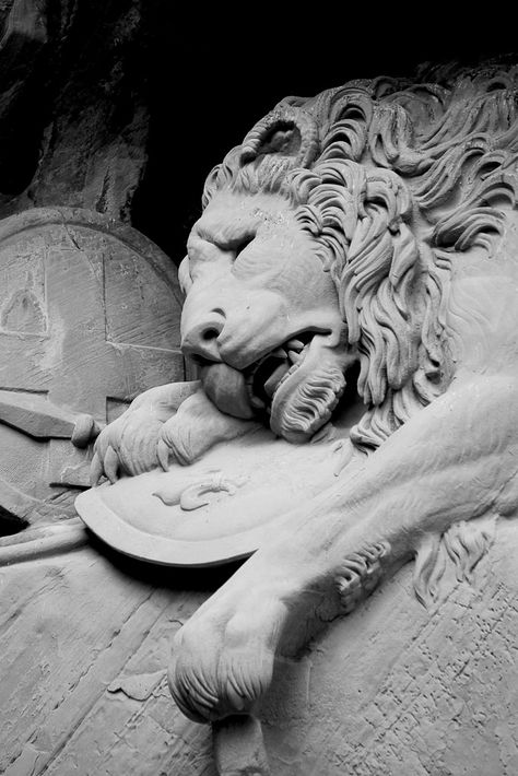 Lion Of Lucerne, Romantic Sculpture, Lion Monument, Fu Dog, Lucerne Switzerland, Crystal Garden, Batumi, Tableau Art, Lucerne