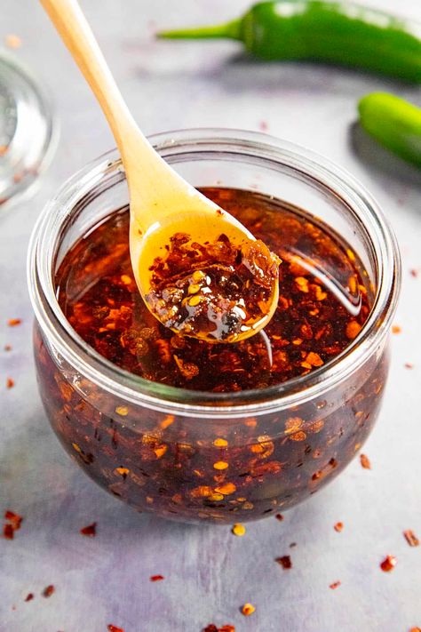 19 Best Chili Crisp Recipes - How to Make Chili Crisp Sauce Chili Crunch Recipe, Chinese Chili Oil, Hot Honey Recipe, Chili Crunch, Chinese Chili, Hot Chili Oil, Chili Oil Recipe, How To Make Chili, Chili Crisp