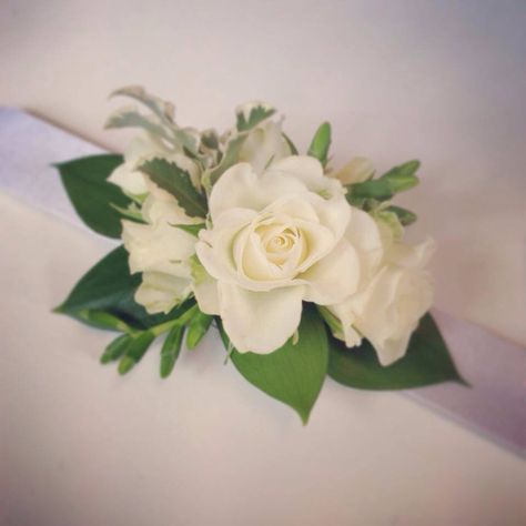 Gardenia Corsage, Formal Corsage, Groomsmen Flowers, Beautiful Headpieces, Gardenia Bouquet, Mother Of Bride Corsage, Rose Wrist Corsage, Wedding Touches, White Corsage