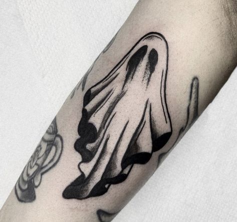 Optical Illusion Tattoos, Illusion Tattoos, Sketch Style Tattoos, Pumpkin Tattoo, Rose Shoulder Tattoo, Small Tats, Ghost Tattoo, Elbow Tattoos, Spooky Tattoos