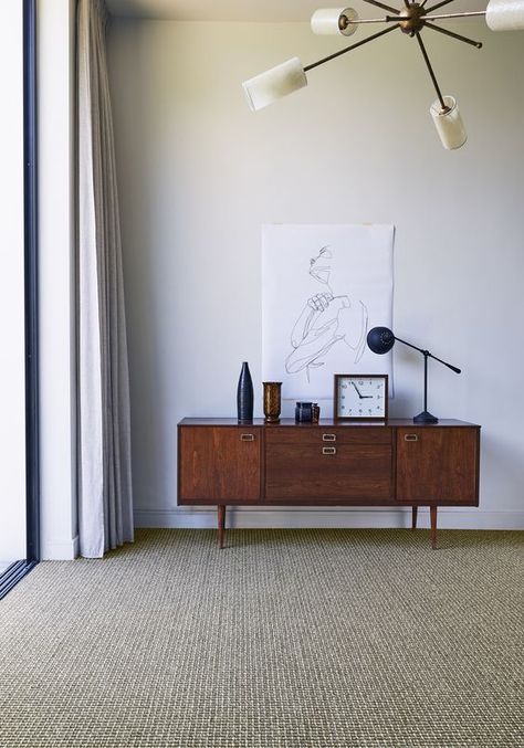 Seagrass Flooring, Warm Scandinavian Interior, Carpeted Bedroom, Crucial Trading, Contemporary Flooring, Seagrass Carpet, Rock Floor, Mid Century Modern Interior Design, Living Room Themes