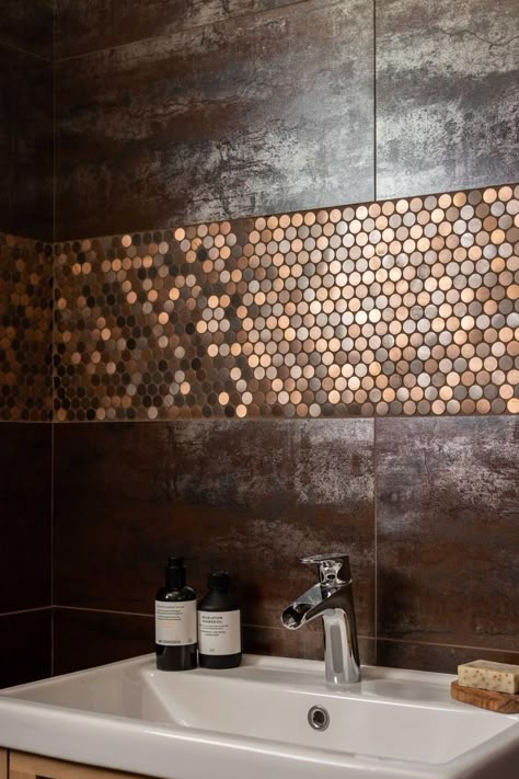 Metallic Tiles Bathroom, Metallic Tiles, Indian Bathroom, Modular Bathrooms, Mosaic Bathroom Tile, Color Bathroom, Copper Interior, Metal Mosaic, Metal Mosaic Tiles