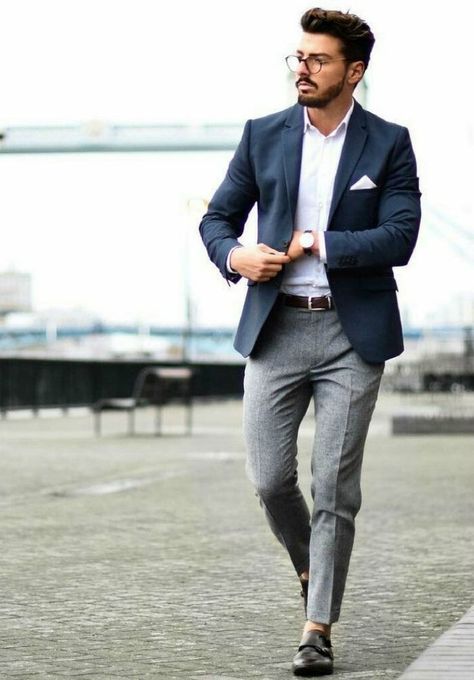 Best Cocktail Attires for Men - Be The Centre Of Attraction With Your Perfect Outfit At A Cocktail Party Blue Blazer Outfit Men, Blue Blazer Outfit, Blazer Outfits Men, Mens Fashion Blazer, Formal Mens Fashion, Mens Fashion Smart, Mens Fashion Blog, Blazer Outfit, Traje Casual