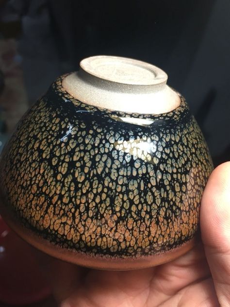 tenmoku oatmeal - Google Search | Ceramic glaze recipes ... #ceramicpottery #ceramic Tenmoku Glaze, Ceramics Pottery Vase, Glaze Ideas, Amaco Glazes, Ceramic Glaze Recipes, Sculptures Céramiques, Ceramic Glaze, Ceramic Techniques, Slab Pottery