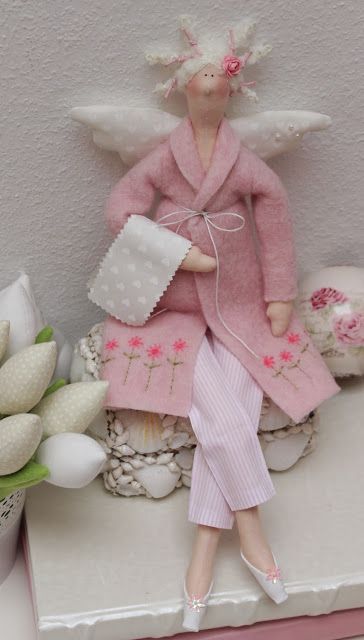 Vicky und Ricky: Tilda Bath Angel Tone Finnanger, Mothers Heart, Tilda Dolls, Tilda Doll, Fabric Toys, Hello Dolly, Waldorf Dolls, Fabric Projects, Doll Hair