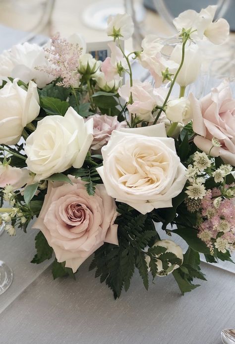 White Flower Centerpieces, White Floral Arrangements, White Flower Arrangements, Low Centerpieces, Floral Business, Wedding Floral Centerpieces, Floral Arrangements Wedding, Pink And White Flowers, Flower Arranging