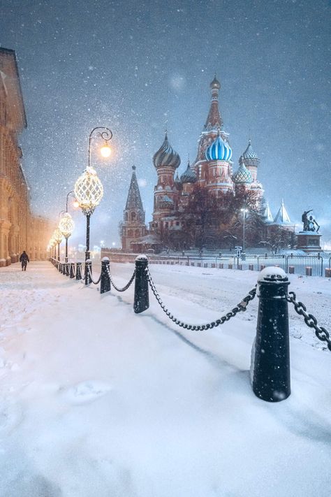 Moscow Winter, St Basils Cathedral, House Of Romanov, St Basil's, Russian Architecture, Russian Culture, Winter Wallpaper, Russia City, Future Travel