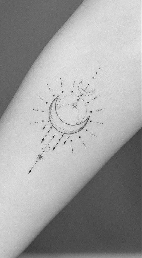 Celtic Moon Tattoo, Tattoo 2024, Sun And Moon Tattoo, Celtic Moon, Boho Tattoos, Muster Tattoos, Moon Tattoo Designs, Meaningful Tattoo, Tattoo Style Drawings