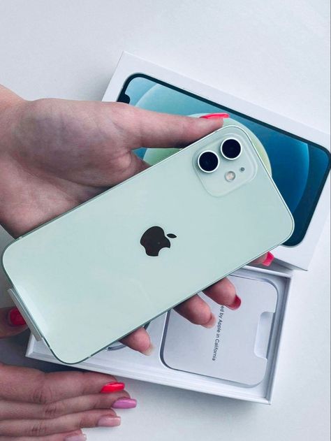 Iphone 12 Mint Green, Iphone 12 Green Aesthetic, Hp Iphone 12, Iphone 12 Green, Iphone 12 Aesthetic, Iphone 11 Green, Baby Dragons Drawing, Iphone 11 Colors, Dream Phone