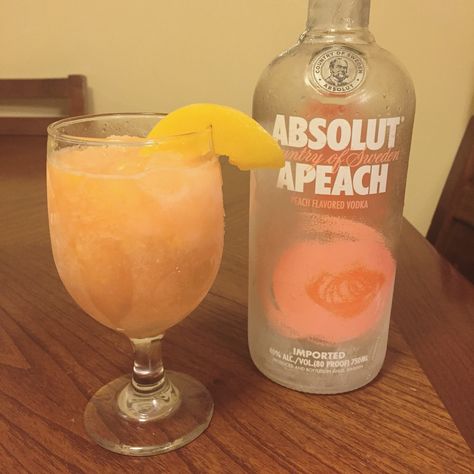 Peach Vodka, Peach Slices, Absolut Vodka, Flavored Vodka, Food Ideas, Vodka, Matter, Bts, Drinks