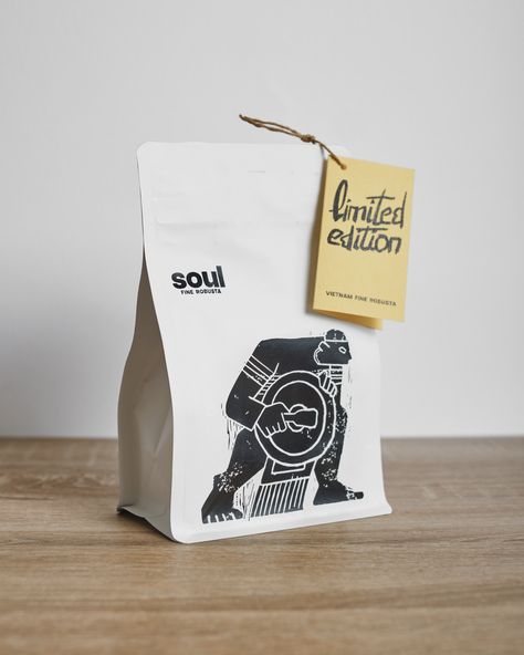 Unique Coffee Packaging Ideas, Pudding Packaging, Coffee Branding Design, Bbq Brands, Coffee Bag Design, Coffee Shop Branding, Speciality Coffee Shop, Street Coffee, Coffee Sacks