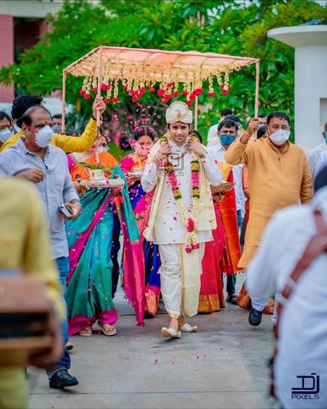 Andhra Wedding, Pictures For Story, Haldi Ceremony Decorations, Bridal Entry, Groom Entry, Groom Dress Men, Telugu Wedding, Indian Wedding Decor, Indian Bride And Groom