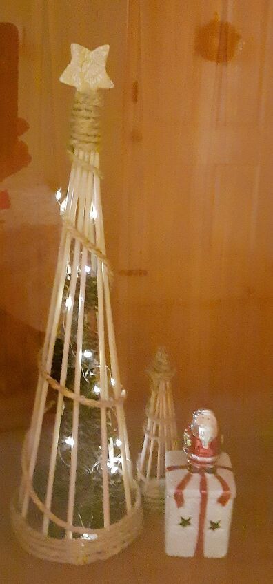 Rustic Table Top Christmas Tree | Hometalk Skewer Crafts, Rustic Table Top, Christmas Tree Outside, Diy Tabletop, Diy Laundry Basket, Skewer Sticks, Christmas Tress, Stick Christmas Tree, Advent Activities